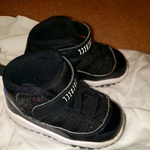 Jordan Retro Sneakers 8